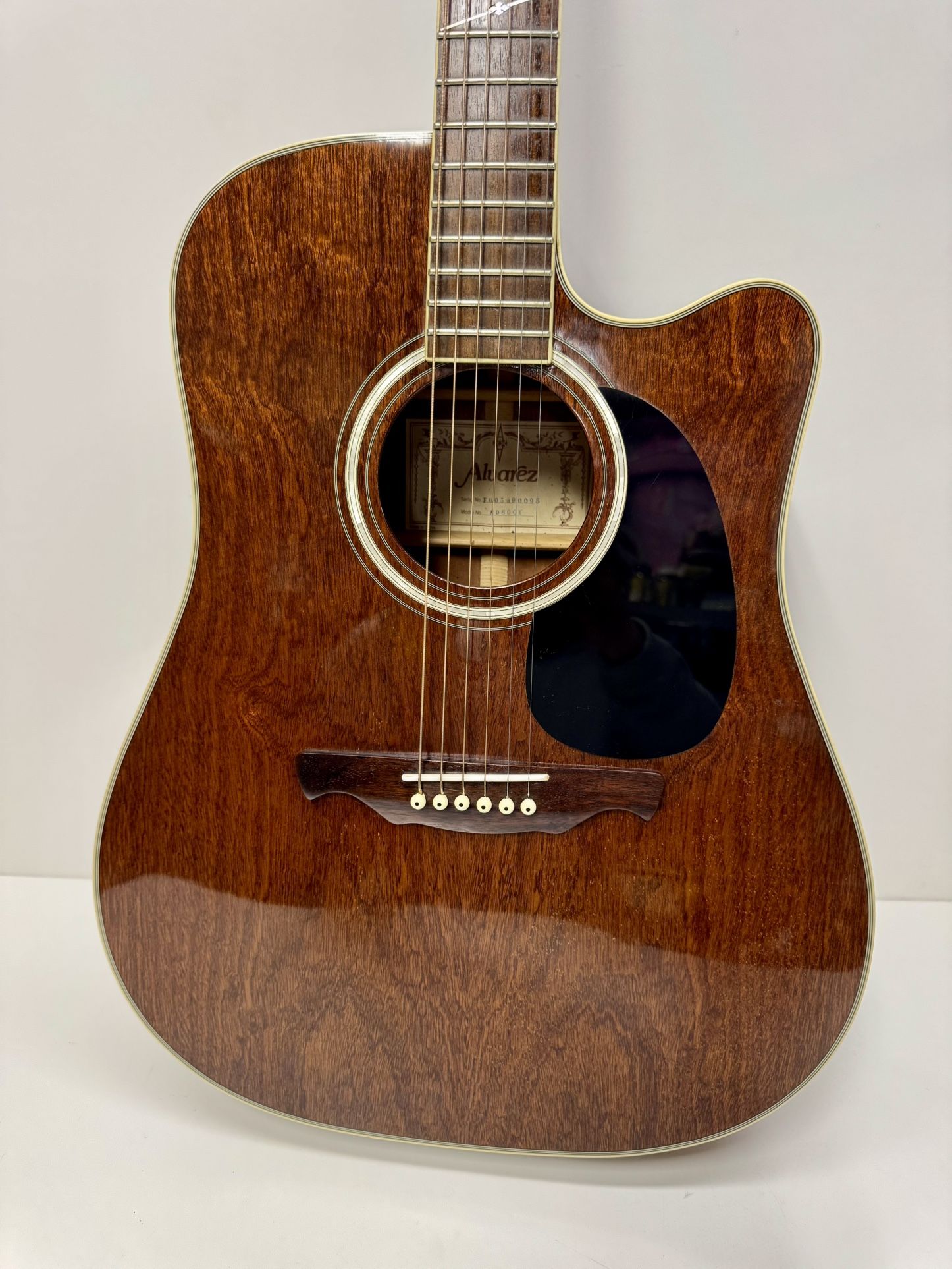Beautiful Alvarez Guitar AD60CK Artist Series Dao Koa Dreadnought Acoustic-Electric Cutaway