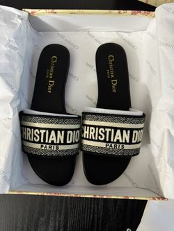 CHRISTIAN DIOR SLIDES WOMENS SZ 7