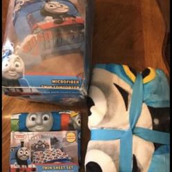 Thomas Tank Engine Bedding-5 pieces-sheet set, comforter & micro blanket-ALL NEW IN PACKAGE