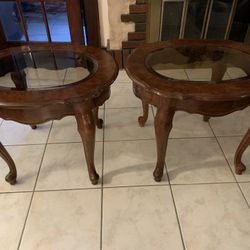 Set Of 2 Solid Wood End Tables Beautiful