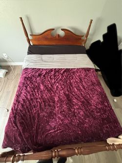 Full size bed