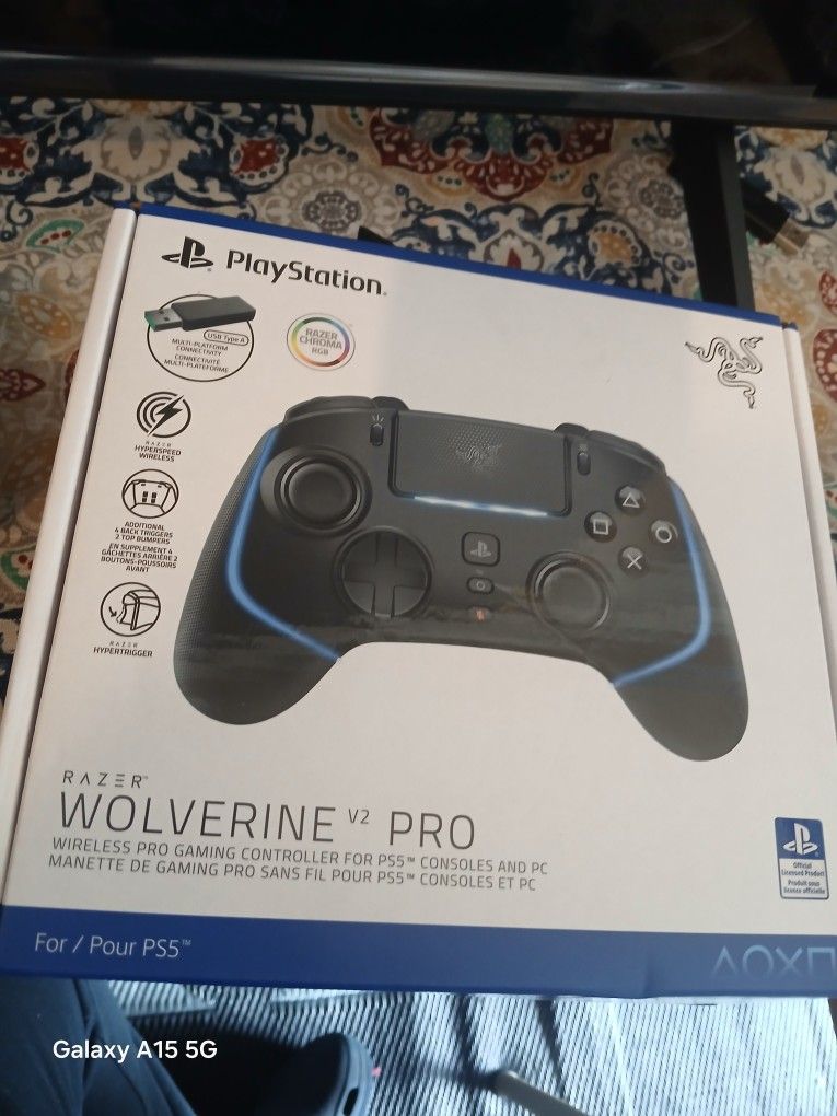 Razer Wolverine V2 Pro Wireless Gaming Controller PlayStation 5 Mecha-Tactile Buttons, Black