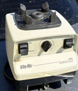 VITA-MIX 5000 TOTAL NUTRITION CENTER VM0103 10 SPEED BLENDER MOTOR BASE ONLY