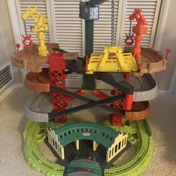 Thomas and Friends Toy Track 2.5 ft tall 