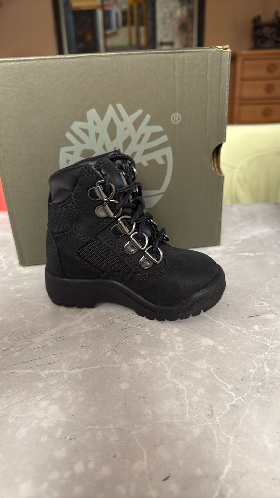 TIMBERLANDS.    .  SIZE  5 M.  TODDLER BOOTS 