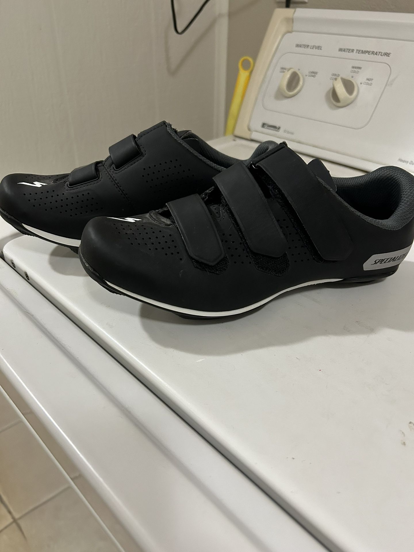 Specialized Brand Spin Shoes 6.5