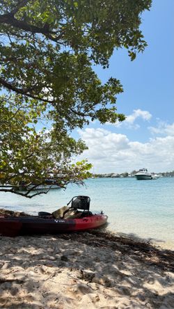 Vibe Shearwater 125 Kayak – Great Condition