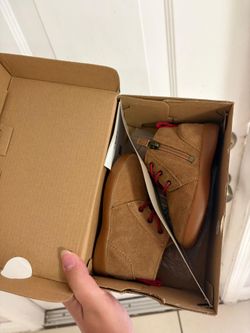 Brand New UGG Toddler Boots Size 6
