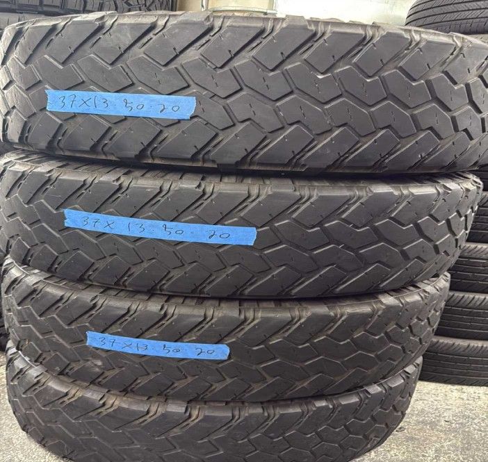 LT 37 X 13.50 R20 NITTO TRAIL GRAPPLER SET OF 4 USED WITH 80% TREAD REMAINING.
