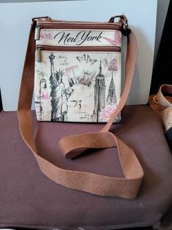 GLAM So Chic New York City Cross body souvenir bag
