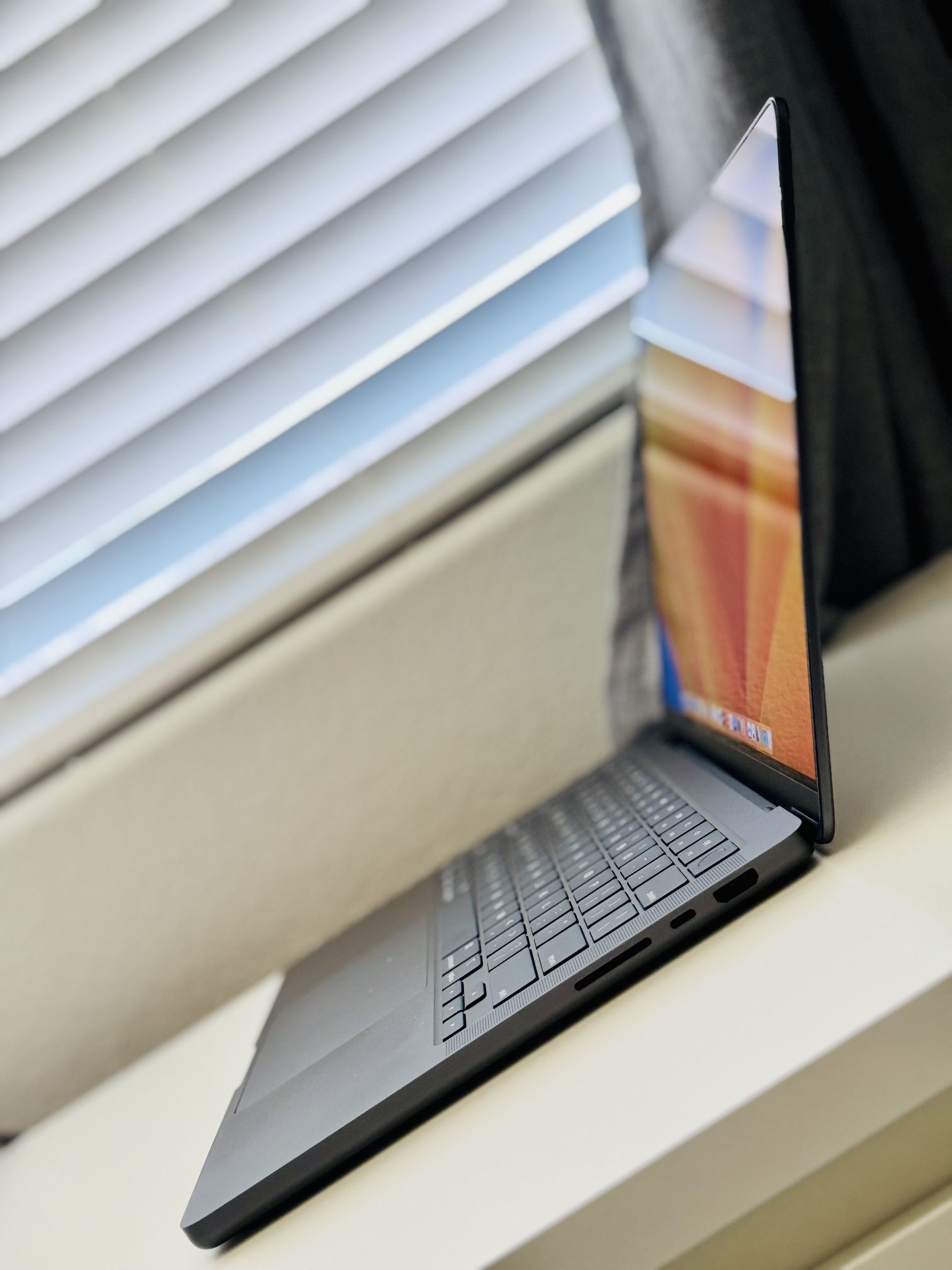 Apple MacBook Pro 14-inch M4 Pro Chip! 24GB, 1TB SSD, Space Black ! Barely Used Perfect Condition! Paid $2700 Asking $2200
