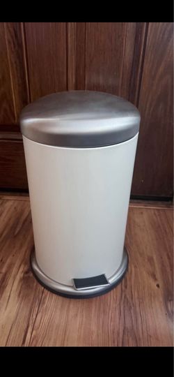 White Stainless Steel Step Trash Can with lid