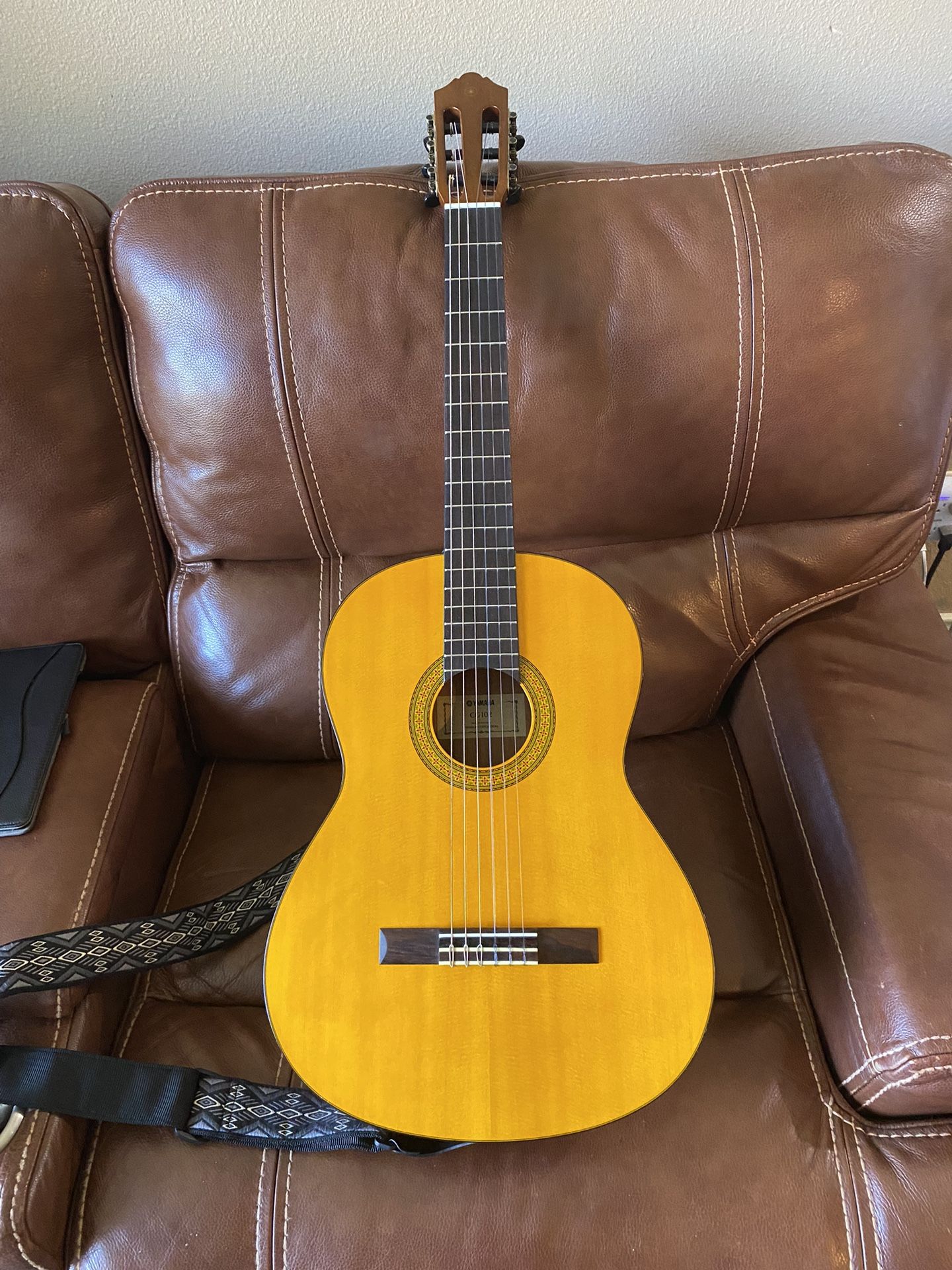 Yamaha CG102 Classical Guitar