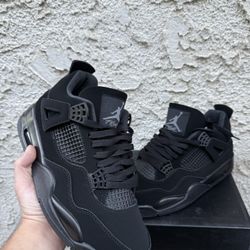 Nike Air jordan 4 retro Black Cat  Size 7,7.5,8,8.5,9,9.5,10,10.5,11,12 