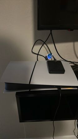 Ps5 with controller and mic.