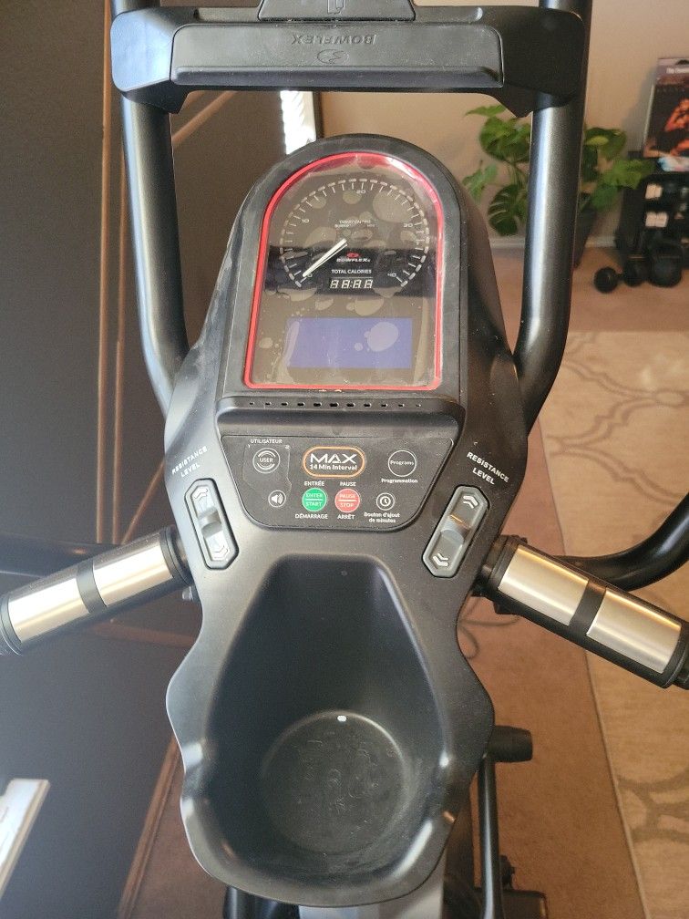 M6 Bowflex Max Trainer