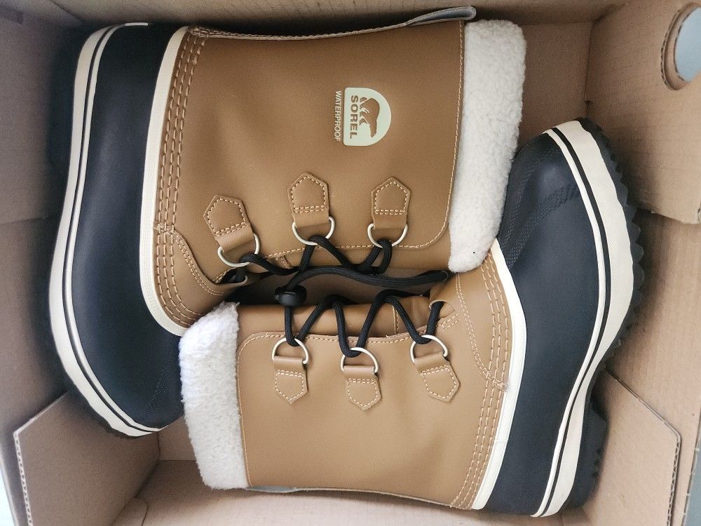 Sorel Snow Boots (New)