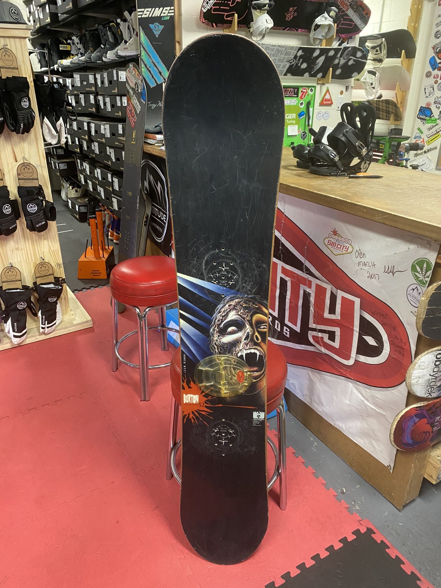 Burton Dragon 152 snowboard certified with warranty
