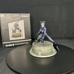 Cat Woman Statue by Jim Lee Chronicle Collectibles limited Edition