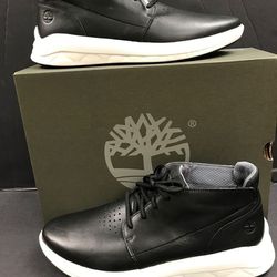 New TIMBERLAND SHOES AVAILABLE ON SIZES 8.5 AND 10 FOR MEN NUEVOS 