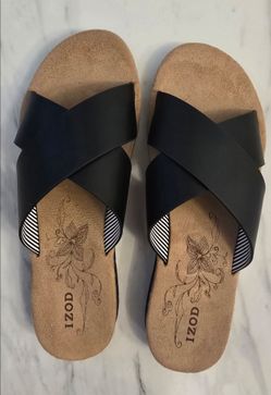 IZOD Woman's Size 8.5 Crisscross Strap Sandals