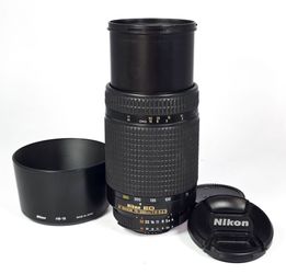 Nice Nikon Zoom-Nikkor ED 70-300mm f/4-5.6 D AF Lens for DSLR & SLR Cameras
