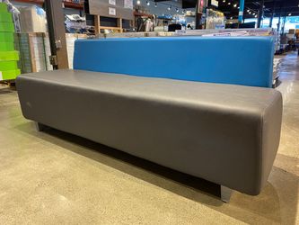 ray and Blue Commercial Lounger with Metal Legs
