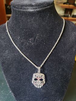 Brand New Women's Necklace 