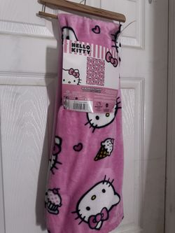 Hello Kitty Valentines Blanket 🎀🍦