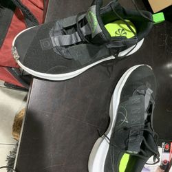 Nike Size 8 Women’s $20