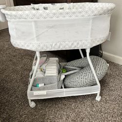 Baby Bassinet (Used) 