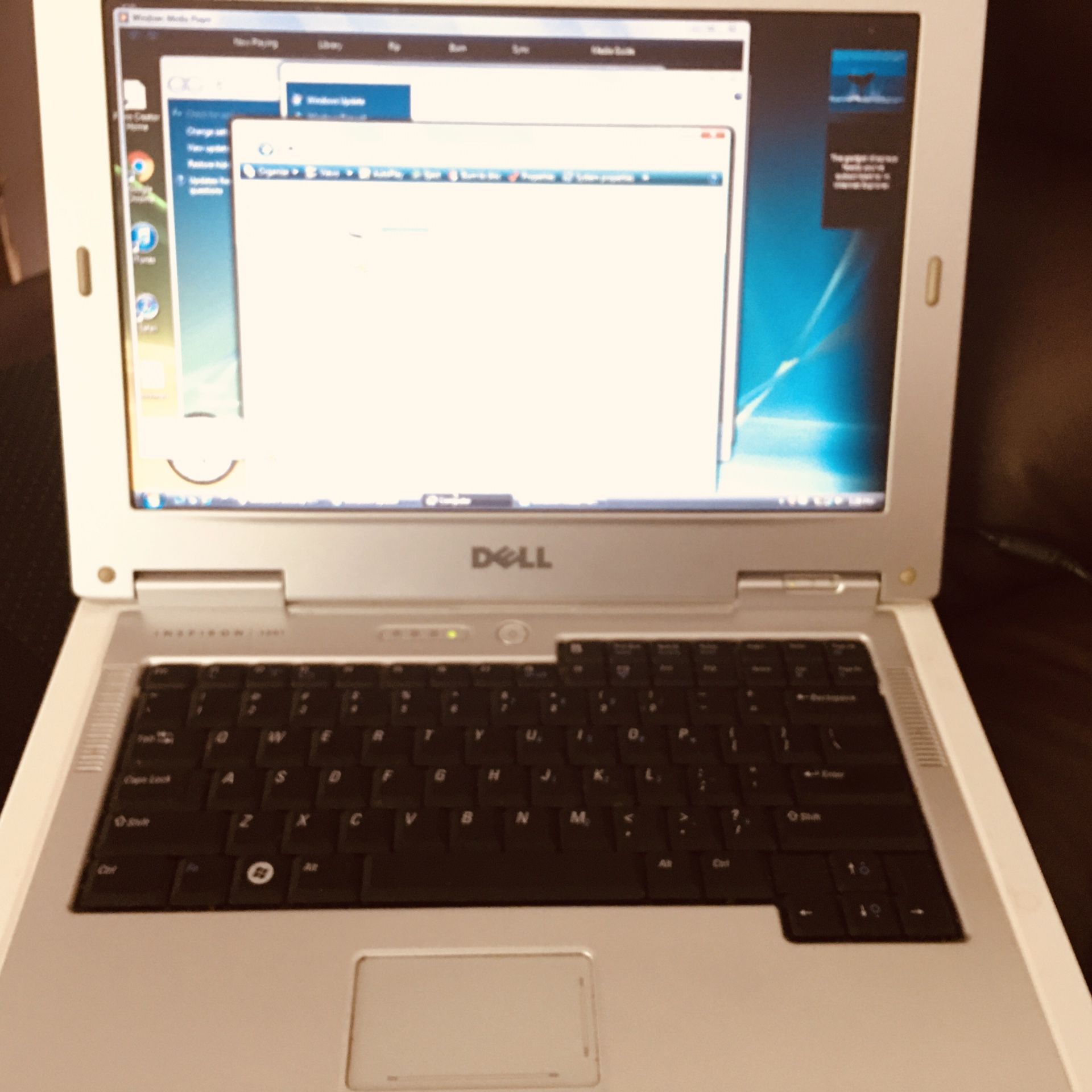 Dell Inspiron 1501 AMD Sempron 1gb RAM 15.4" Excellent condition