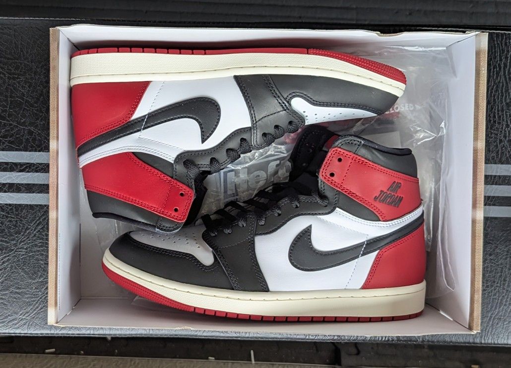 Size 9 - Air Jordan 1 Retro OG High Black Toe Reimagined DZ5485 106