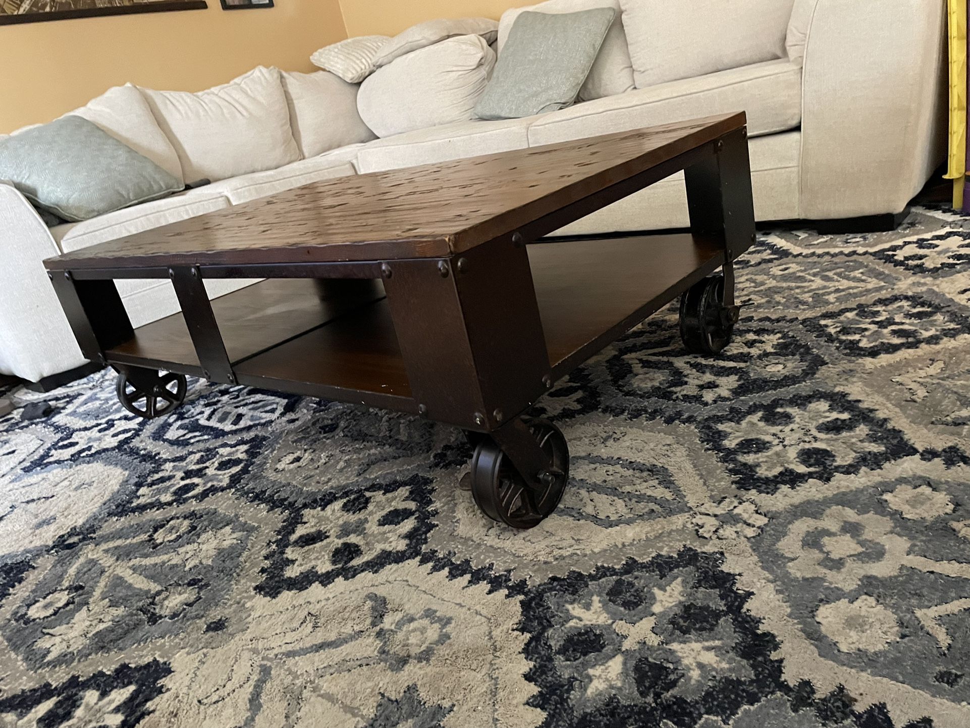  Mountainier Coffee Table With Wheels