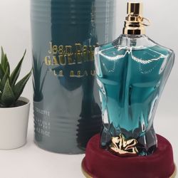  Jean Paul Gaultier
 
Le Beau Eau de Toilette

4.2 fl  (1 SEALED DAMAGE COVER, 1 OPENED) 