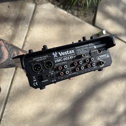 Vestax mixing controller