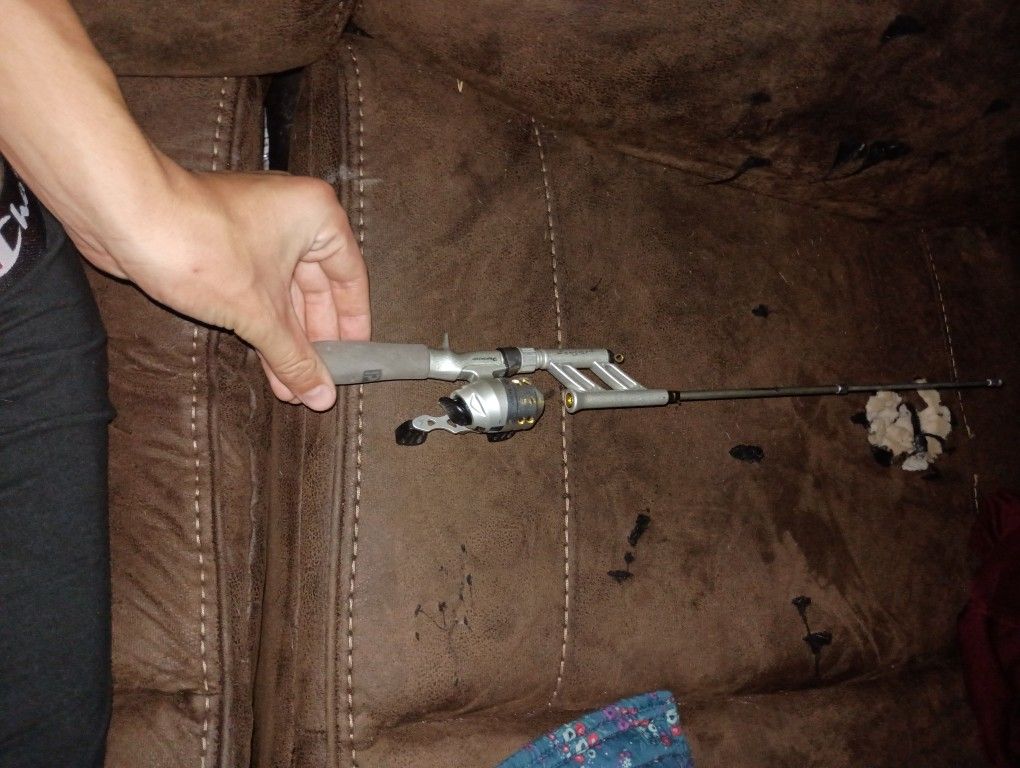 Mini Fishing Rod Really Cheap Trying To Get Rid Of It
