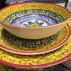 Set Of Melamine Dishes 18 Dishes
