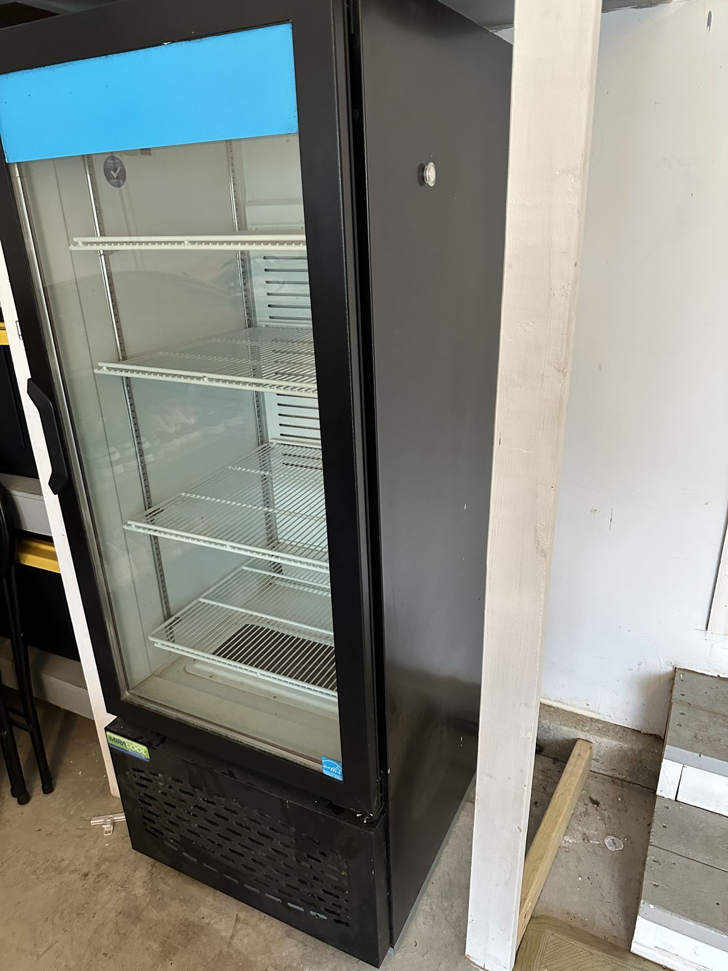 Pepsi Fridge Freeeeee for Sale in Mays Landing, NJ OfferUp