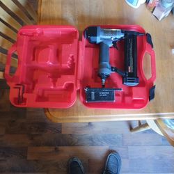 Craftsman 18 Gauge Combination Nailer/Stapler 