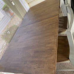 Breakfast Nook With 2 Chairs $150 Obo