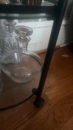 Beverage decanters