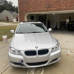 Part Out 2010 Bmw 328i