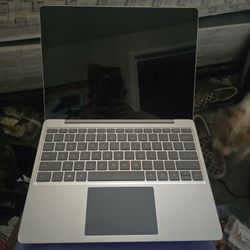 Microsoft Surface Laptop Go