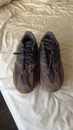 Adidas Jeezy Boost 700 Mueve