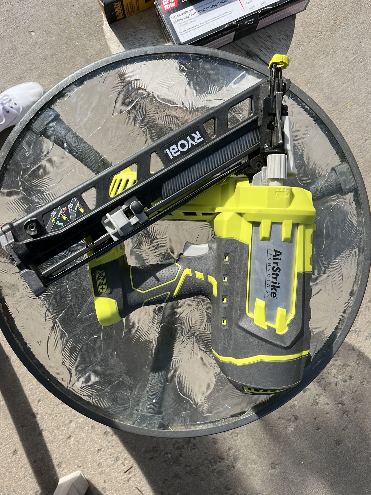 Ryobi Air strike gun