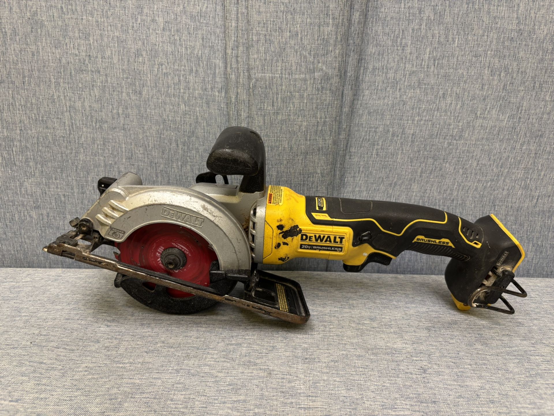DeWALT DCS571 Atomic 20V MAX 4 1/2 inch Circular Saw TOOL ONLY