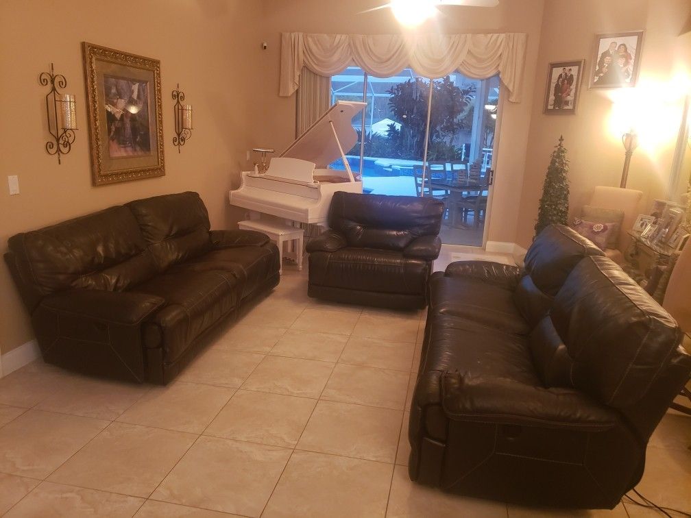 NEED GONE....3 piece Leather Power Reclining Couch / Sofa Se
