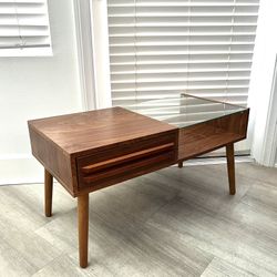 Modern Glass Top Coffee Table / Storage – Great Condition! 