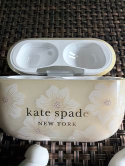 AirPods Pro (2nd Gen USB-C) + Kate Spade Case